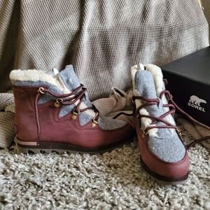 Sorel Maroon Boots
